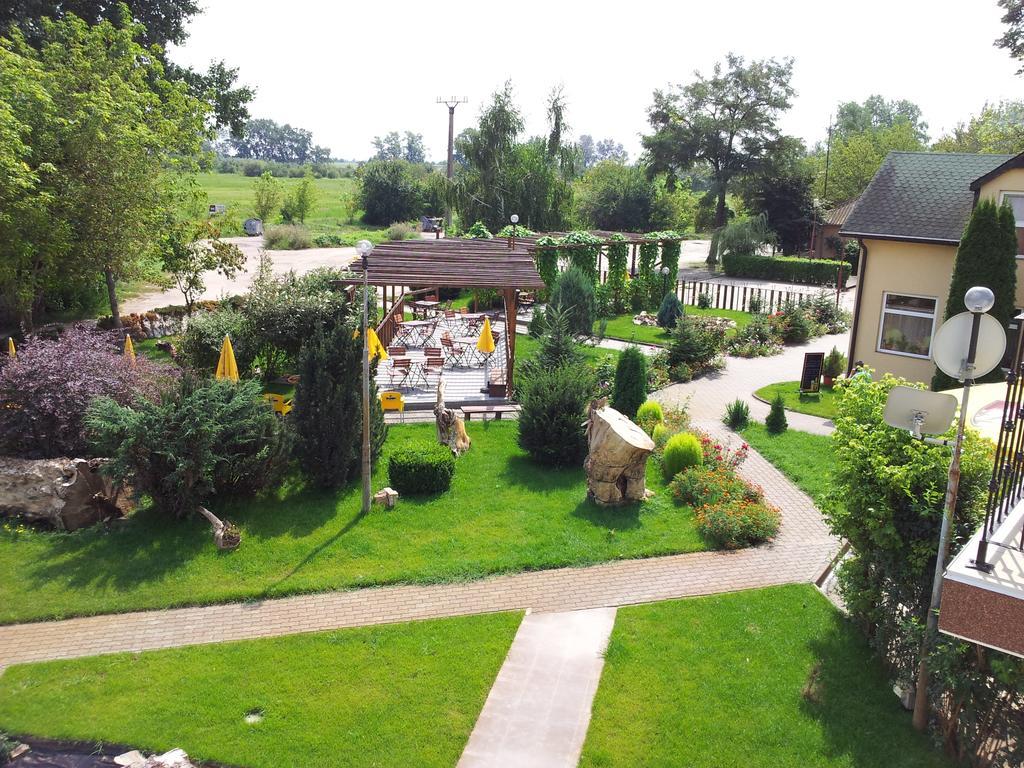 Pensiunea Lunca Arad Exterior photo